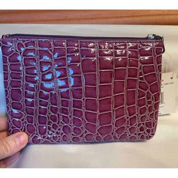 Modella’s 2pc Croc Set - Picture 4 of 16